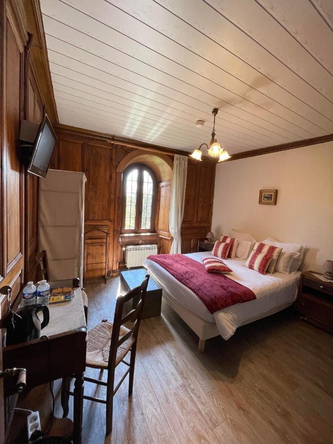 Manoir Du Grail Bed and Breakfast Devesset Eksteriør billede